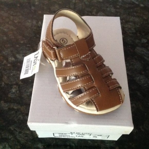 boys tan sandals